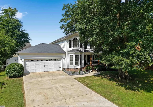Photo 1 of Single family home for sale at 19 Chantilly Rue Ct, Simpsonville, SC 29681 | MLS# 1602331 | Listing updated on 2026-09-17