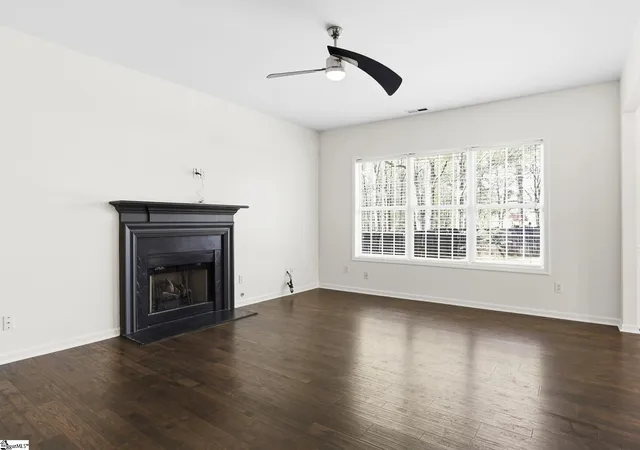Photo 4 of Single family home for sale at 7 Ridgebrook Wy, Greenville, SC 29605 | MLS# 1602345 | Listing updated on 2026-08-29