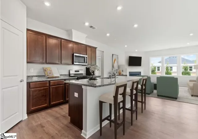 Photo 3 of Single family home for sale at 1409 Willow Ridge Wy #Lot 59, Spartanburg, SC 29307 | MLS# 1562114 | Listing updated on 2025-07-22