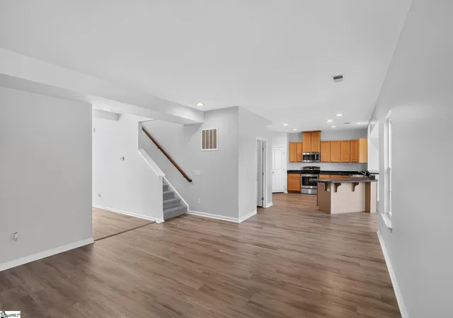 Photo 3 of Single family home for sale at 15 Granite Ln, Greenville, SC 29607 | MLS# 1595823 | Listing updated on 2026-10-20