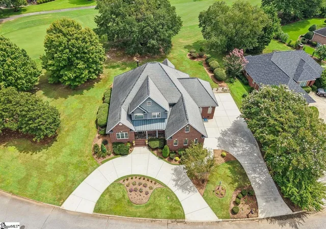 Photo 2 of Single family home for sale at 203 Sunningdale Dr, Easley, SC 29642 | MLS# 1602333 | Listing updated on 2026-09-16