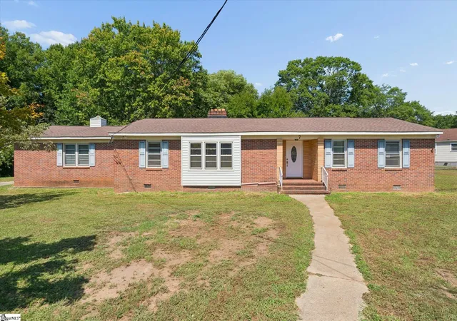 Photo 1 of Single family home for sale at 7 Acorn Ct, Greenville, SC 29609 | MLS# 1602341 | Listing updated on 2026-08-31