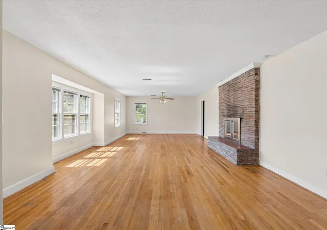Photo 3 of Single family home for sale at 7 Acorn Ct, Greenville, SC 29609 | MLS# 1602341 | Listing updated on 2026-08-31