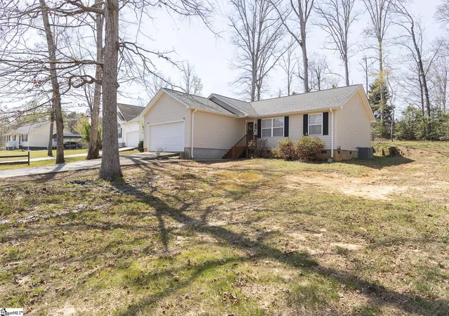 Homes for sale in Honea Path, SC | 107 Brookside Cir, Honea Path, SC 29654 | MLS# 1596918