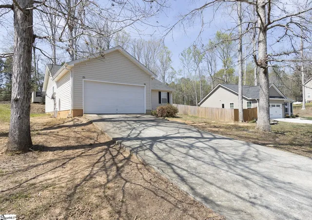 Homes for sale in Honea Path, SC | 107 Brookside Cir, Honea Path, SC 29654 | MLS# 1596918