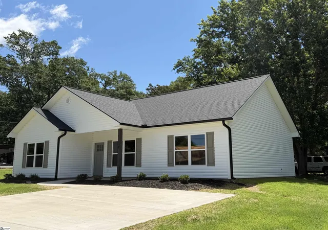 Homes for sale in Belton, SC | 147 Stevenson Dr, Belton, SC 29627 | MLS# 1595997
