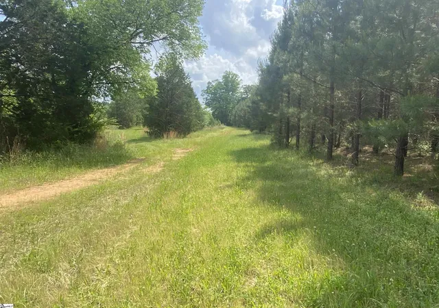 Photo 3 of House for sale at 3393 Poplar Springs Rd, Ware Shoals, SC 29692 | MLS# 1526429 | Listing updated on 2026-05-19