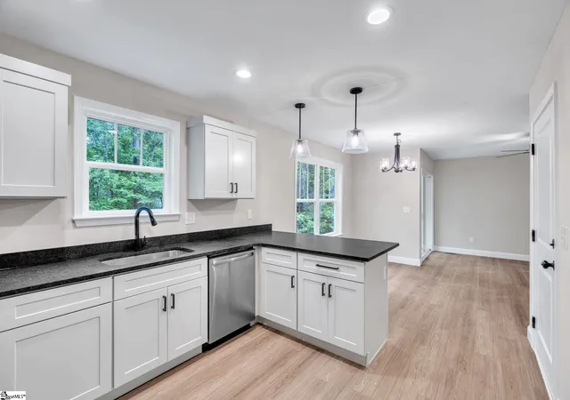 Homes for sale in Taylors, SC | 12 Oxford Blvd, Taylors, SC 29687 | MLS# 1592589