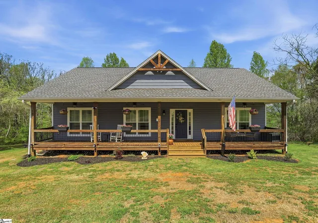 1st image of 127 Clark Ln, Easley, SC 29640 | MLS# 1588393