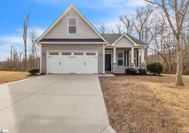 Homes for sale in Simpsonville, SC | 27 Collins Mills Ct, Simpsonville, SC 29681 | MLS# 1578820