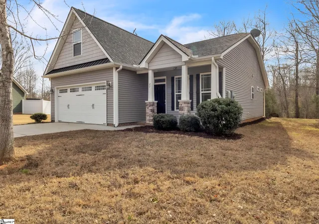 Homes for sale in Simpsonville, SC | 27 Collins Mills Ct, Simpsonville, SC 29681 | MLS# 1578820