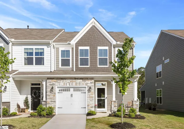Homes for sale in Simpsonville, SC | 500 Pennystone Ln, Simpsonville, SC 29681 | MLS# 1589451