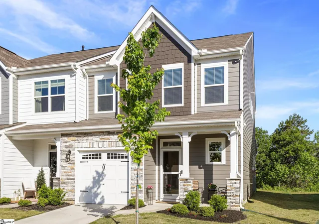 Homes for sale in Simpsonville, SC | 500 Pennystone Ln, Simpsonville, SC 29681 | MLS# 1589451