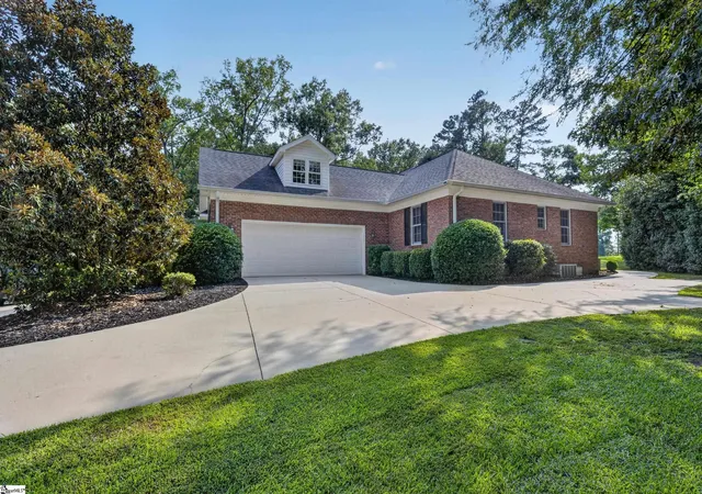 Photo 2 of Single family home for sale at 223 Swing About, Greenwood, SC 29649 | MLS# 1599446 | Listing updated on 2026-08-02