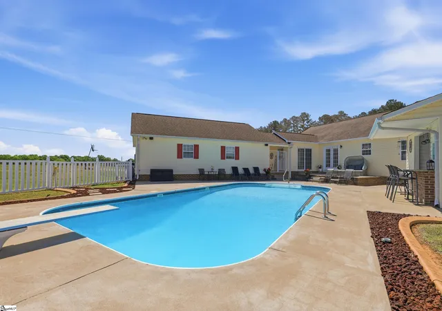 Photo 4 of Single family home for sale at 475 Mcmahan Mill Rd, Piedmont, SC 29673 | MLS# 1598956 | Listing updated on 2026-09-15