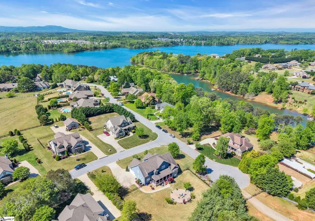 4th image of 10 Hunters Landing Dr, Greer, SC 29651 | MLS# 1588460