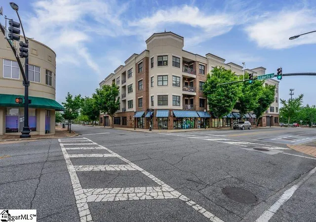 Photo 3 of Condo for sale at 155 E Broad St, Spartanburg, SC 29306 | MLS# 1601260 | Listing updated on 2026-10-08