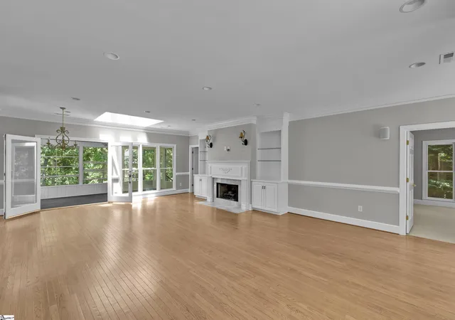 Photo 4 of Sale Pending at 503 Spaulding Lake Dr, Greenville, SC 29615 | MLS# 1565623 | Listing updated on 2026-10-20