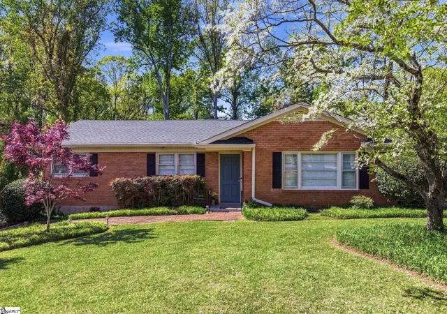 Homes for sale in Greenville, SC | 7 Dera St, Greenville, SC 29615 | MLS# 1588068