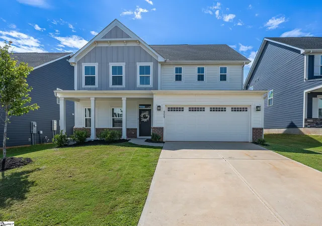 Photo 1 of Single family home for sale at 609 Vestrella Rd, Greenville, SC 29605 | MLS# 1602030 | Listing updated on 2026-08-27