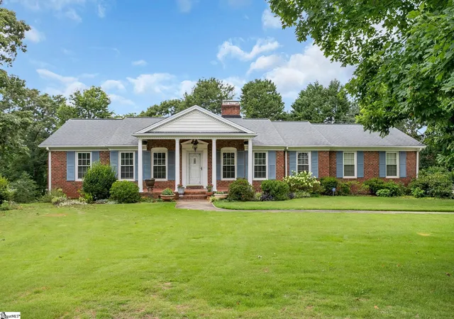 Photo 1 of Single family home for sale at 204 Montclair Rd, Greer, SC 29651 | MLS# 1597728 | Listing updated on 2026-07-16