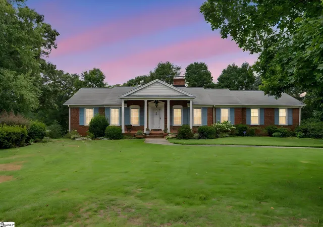 Photo 2 of Single family home for sale at 204 Montclair Rd, Greer, SC 29651 | MLS# 1597728 | Listing updated on 2026-07-16