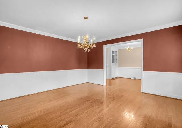 Photo 4 of Single family home for sale at 204 Montclair Rd, Greer, SC 29651 | MLS# 1597728 | Listing updated on 2026-07-16