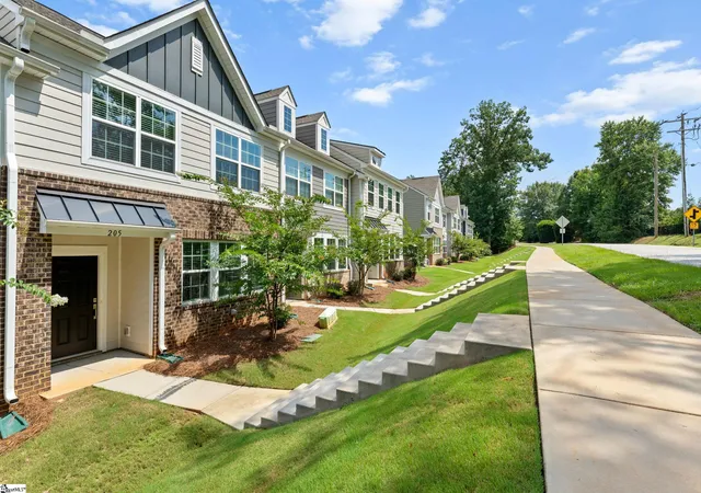 2nd image of 205 Stammer Ln, Travelers Rest, SC 29690 | MLS# 1599924