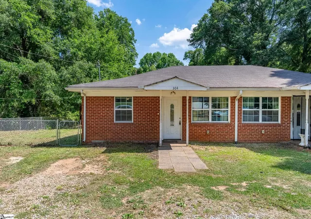 Photo 2 of Multi family home for sale at 302 Churchill Cir, Greenville, SC 29605 | MLS# 1592614 | Listing updated on 2026-06-05