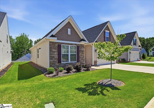 Homes for sale in Greer, SC | 504 Clairbrook Ct, Greer, SC 29651 | MLS# 1593907