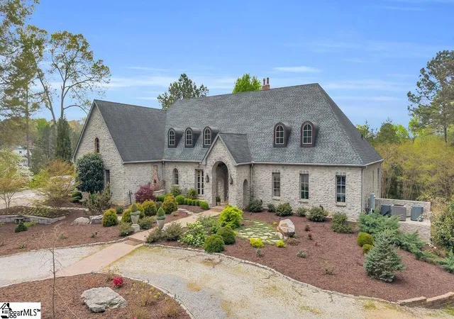 Photo 3 of Sale Pending at 117 Friendfeld Ln, Greenwood, SC 29649 | MLS# 1600319 | Listing updated on 2026-10-01