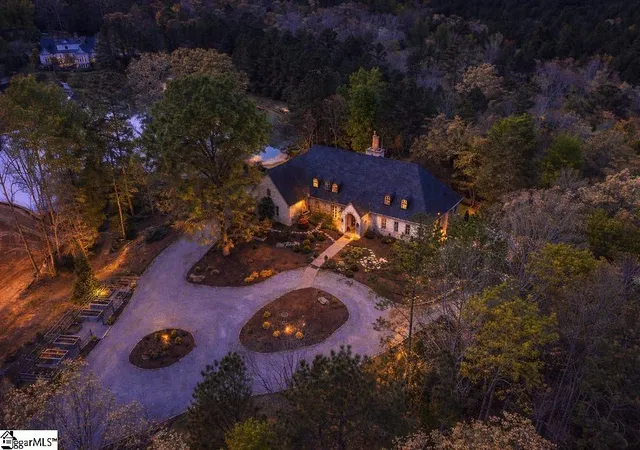 Photo 4 of Sale Pending at 117 Friendfeld Ln, Greenwood, SC 29649 | MLS# 1600319 | Listing updated on 2026-10-01