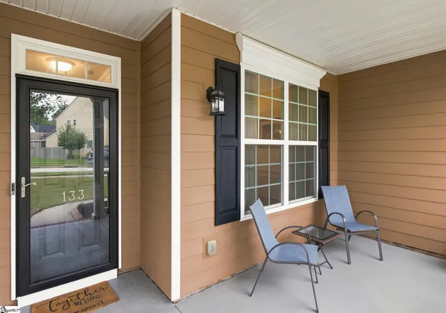 Photo 3 of Single family home for sale at 133 Arnold Mill Rd, Simpsonville, SC 29680 | MLS# 1597999 | Listing updated on 2026-08-28