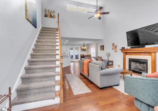 Photo 3 of Single family home for sale at 204 Flagstar Ct, Fountain Inn, SC 29644 | MLS# 1597991 | Listing updated on 2026-07-29