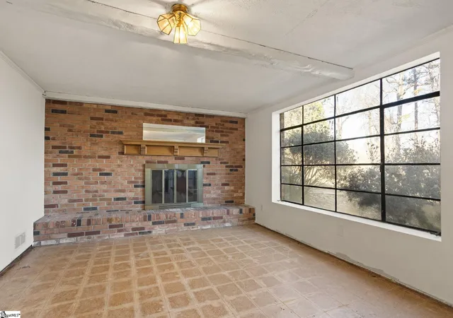 Photo 4 of Single family home for sale at 214 Piney Mountain Rd, Greenville, SC 29609 | MLS# 1577532 | Listing updated on 2026-07-06