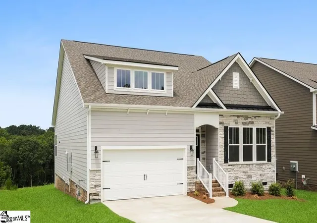 Photo 2 of Single family home for sale at 651 Munchberry Wy, Spartanburg, SC 29301 | MLS# 1590190 | Listing updated on 2026-09-10