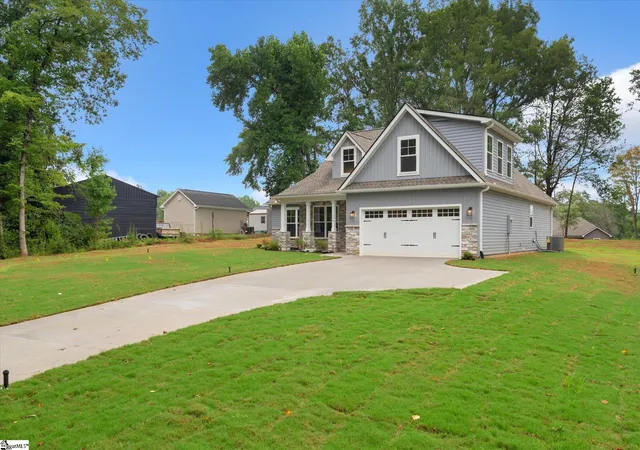 Photo 2 of Single family home for sale at 172 Stewart Lake Rd, Pelzer, SC 29669 | MLS# 1599064 | Listing updated on 2026-07-29
