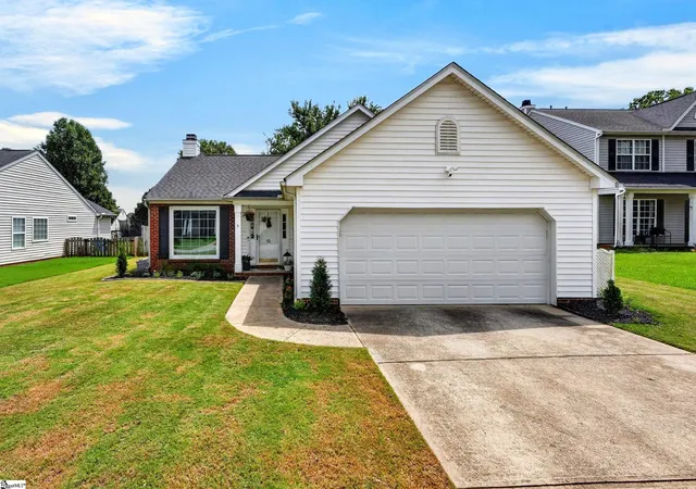 Photo 1 of Single family home for sale at 19 Summerlin Pl, Simpsonville, SC 29680 | MLS# 1602085 | Listing updated on 2026-08-27