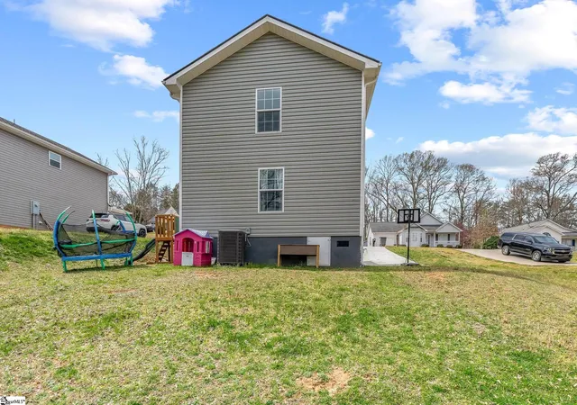 3rd image of 121 Forrester Dr, Liberty, SC 29657 | MLS# 1551854