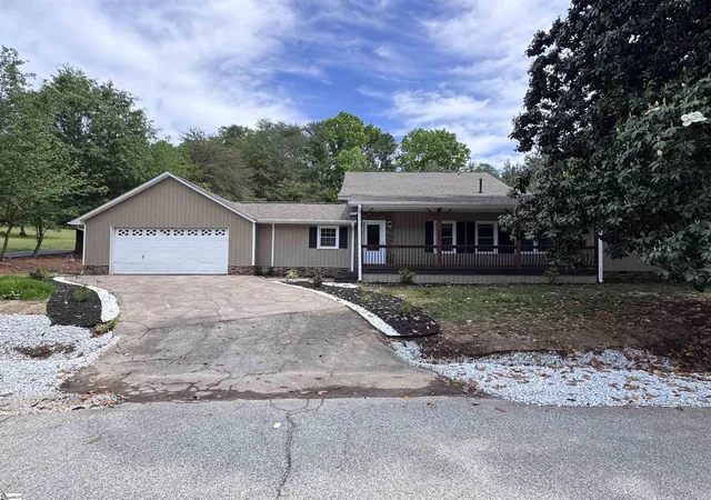 1st image of 3936 Cripple Creek Rd, Greer, SC 29651 | MLS# 1589906