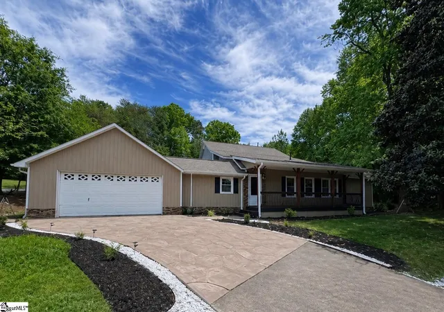 2nd image of 3936 Cripple Creek Rd, Greer, SC 29651 | MLS# 1589906