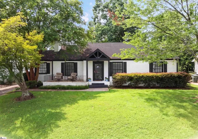 Photo 1 of Single family home for sale at 453 Longview Ter, Greenville, SC 29605 | MLS# 1600598 | Listing updated on 2026-09-11