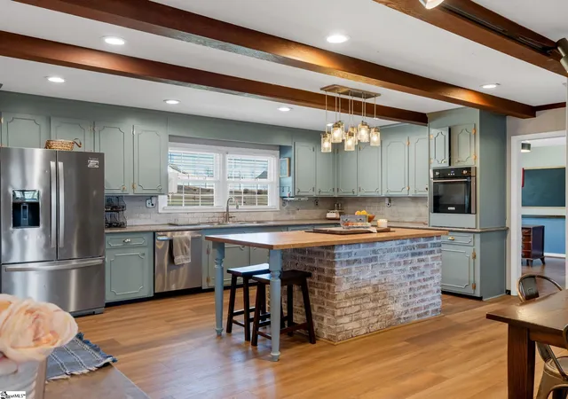 Photo 2 of Single family home for sale at 1133 Tubbs Mountain Rd, Travelers Rest, SC 29690 | MLS# 1602356 | Listing updated on 2026-08-30