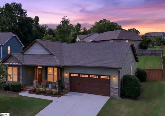 Photo 3 of Single family home for sale at 408 Trillium Creek Ct, Travelers Rest, SC 29690 | MLS# 1600441 | Listing updated on 2026-09-01