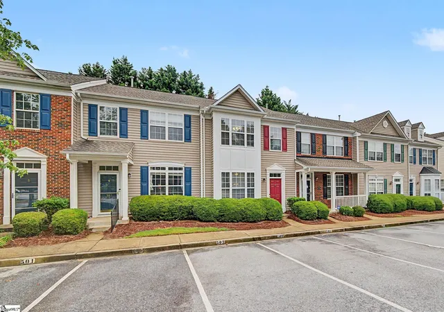 Photo 2 of Townhouse for sale at 505 Fagin Cir, Mauldin, SC 29662 | MLS# 1597763 | Listing updated on 2026-09-06