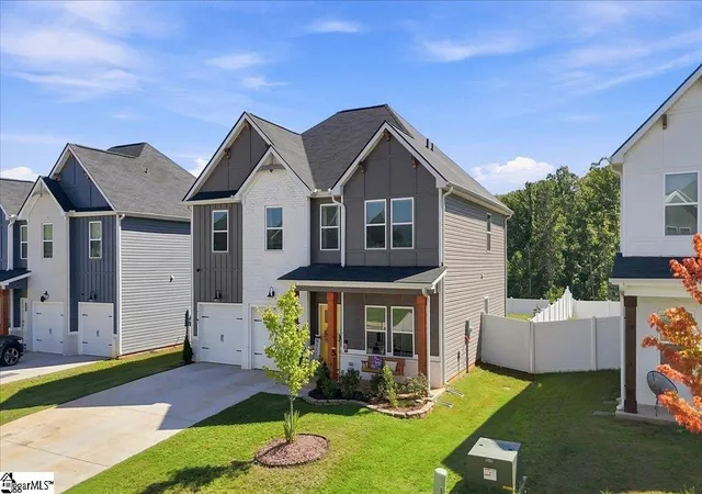 Photo 3 of Single family home for sale at 244 Juniper Valley Cir, Piedmont, SC 29673 | MLS# 1602169 | Listing updated on 2026-09-18