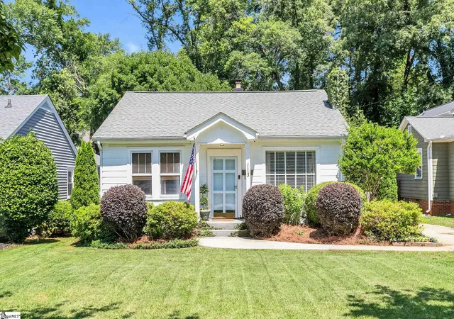 Photo 1 of Single family home for sale at 113 Brookway Dr, Greenville, SC 29605 | MLS# 1598206 | Listing updated on 2026-07-22