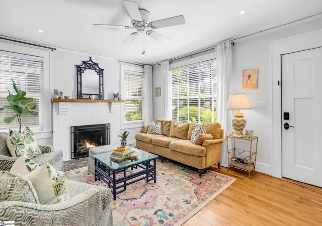 Photo 4 of Single family home for sale at 113 Brookway Dr, Greenville, SC 29605 | MLS# 1598206 | Listing updated on 2026-07-22