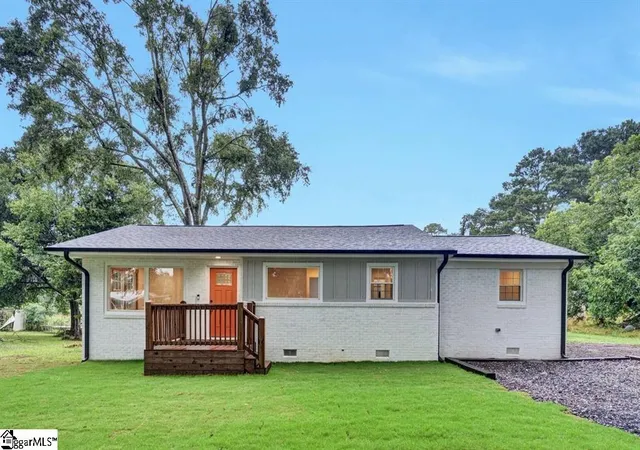 Photo 1 of Single family home for sale at 2141 Mayo Rd, Cowpens, SC 29330 | MLS# 1597916 | Listing updated on 2026-08-19