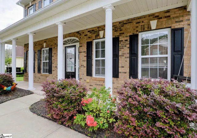 Photo 2 of Single family home for sale at 119 Berwick Ct, Easley, SC 29642 | MLS# 1598655 | Listing updated on 2026-10-07
